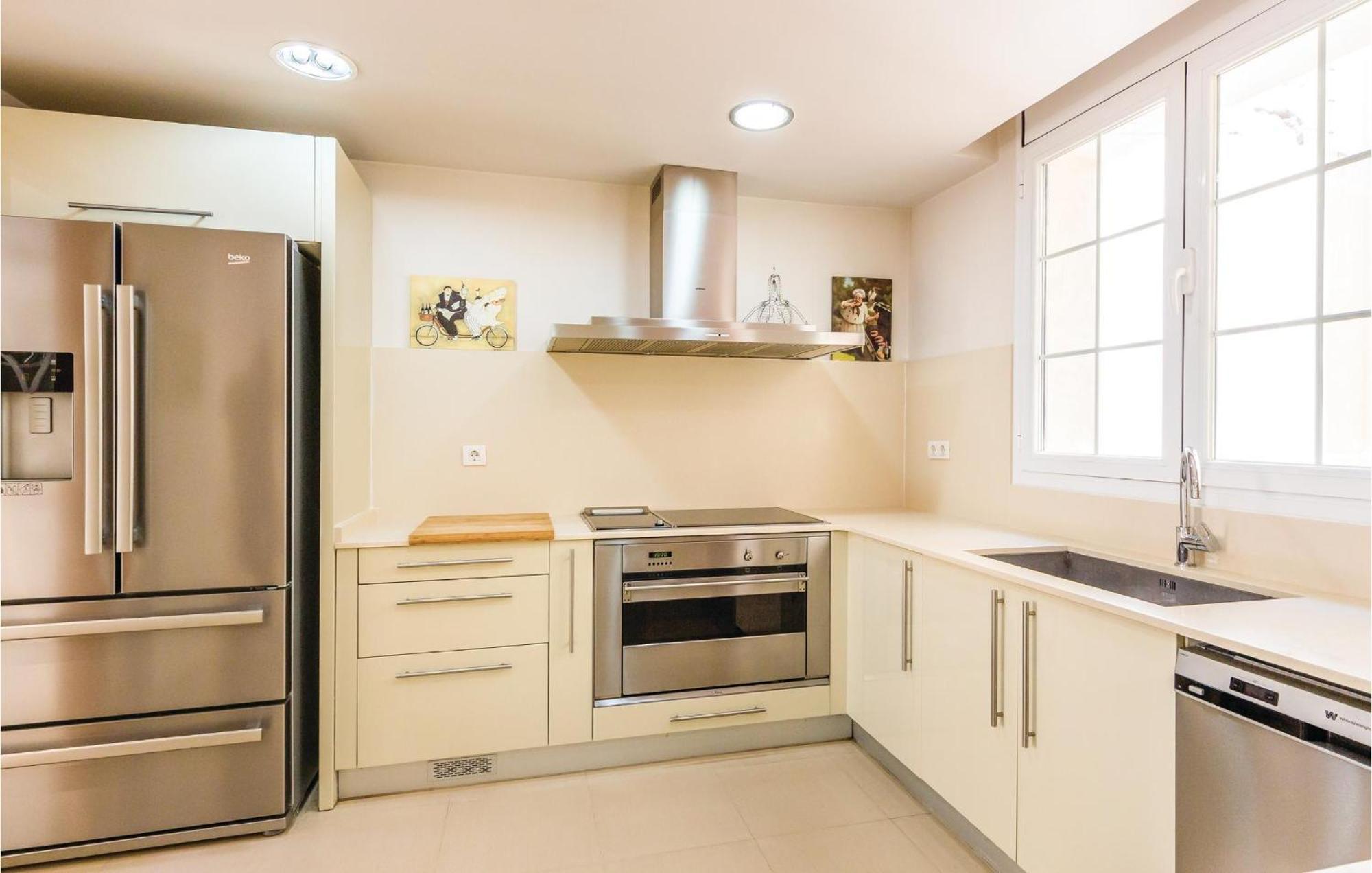 Nice Home In Cabrils With House A Mountain View エクステリア 写真