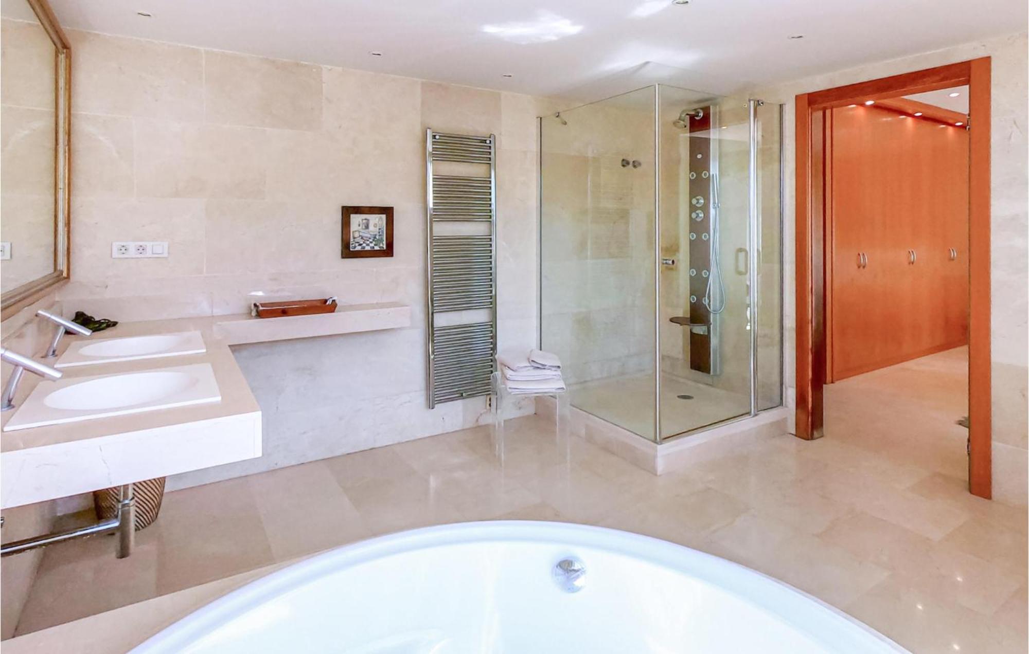 Nice Home In Cabrils With House A Mountain View エクステリア 写真