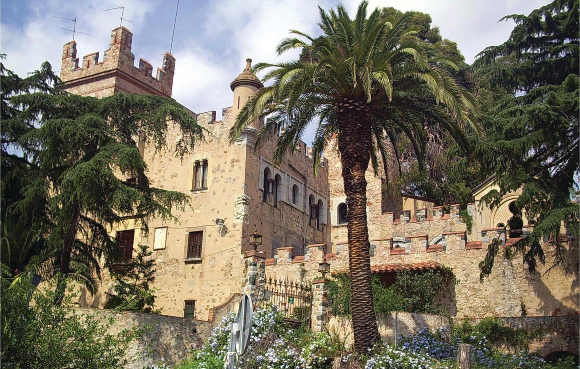 Nice Home In Cabrils With House A Mountain View エクステリア 写真