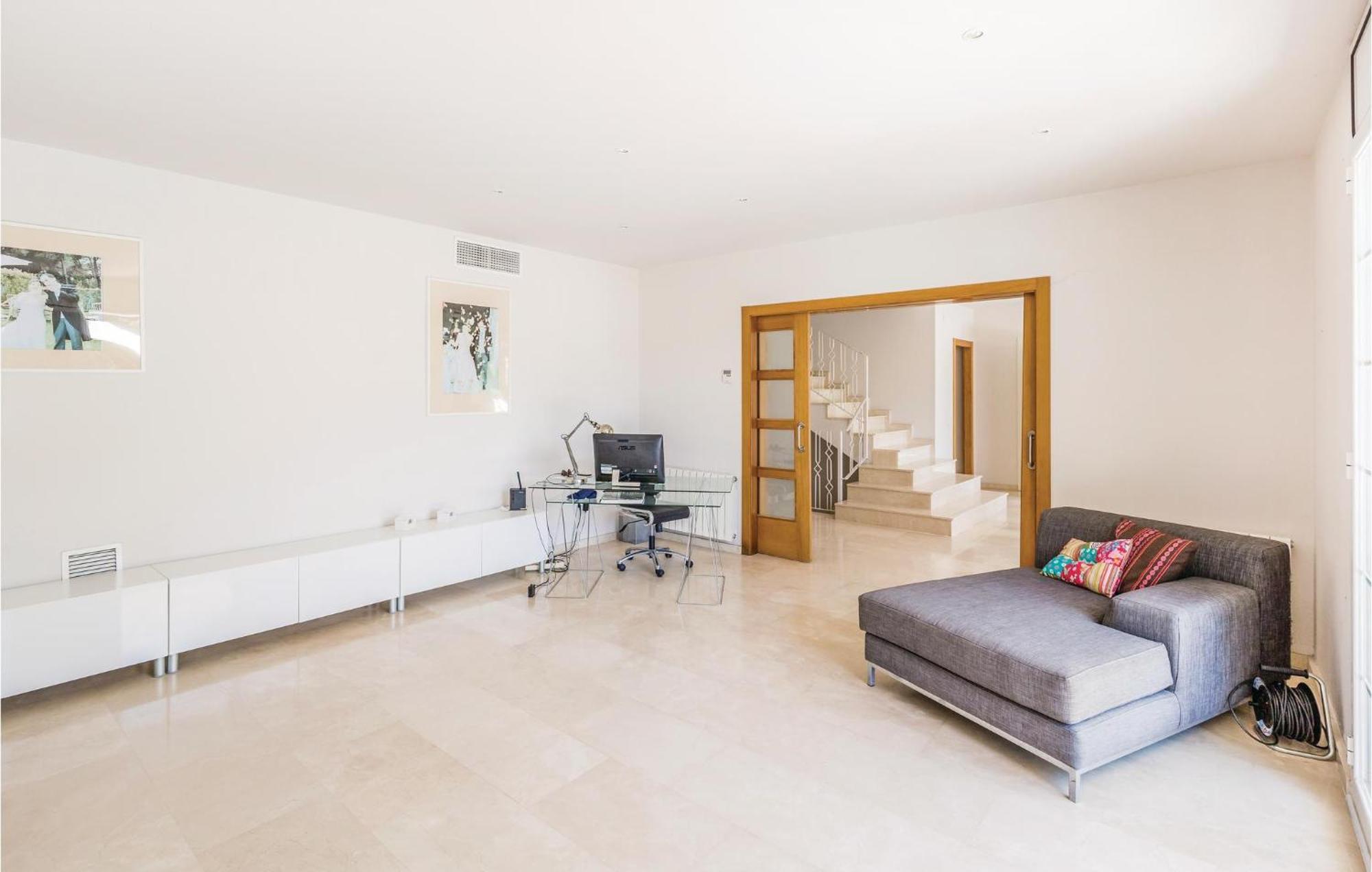 Nice Home In Cabrils With House A Mountain View エクステリア 写真